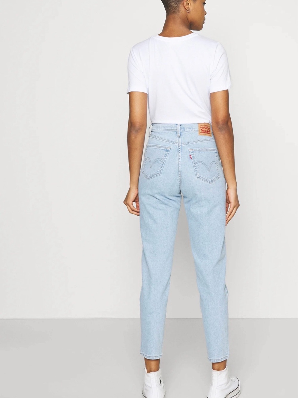 Levi's Light Wash High-Rise Mom Jeans